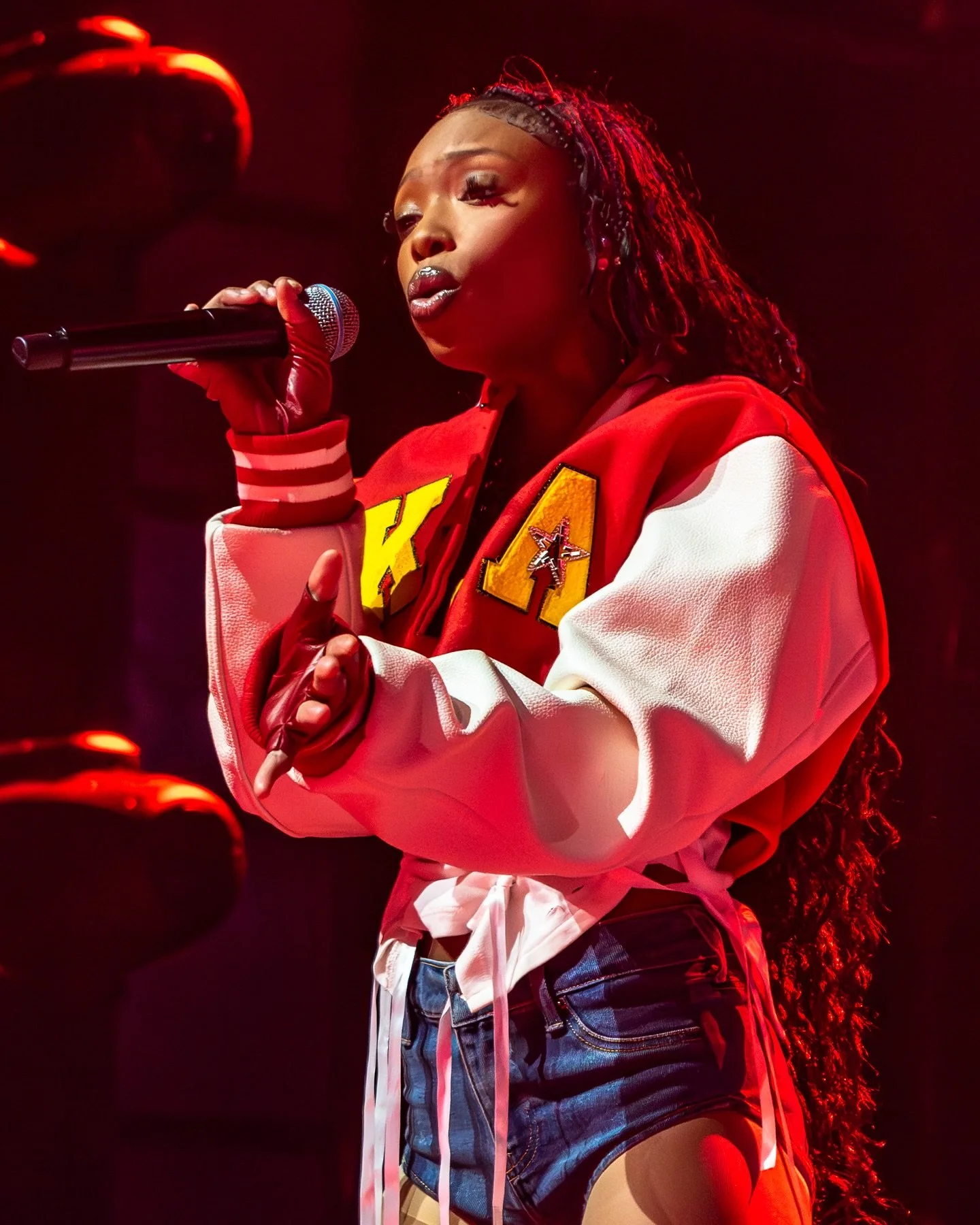 DND 📴 | @whoisakia 

#dumbcrazystupid #sidebitchszn #heartsoldseperatelytour #concertphotographer