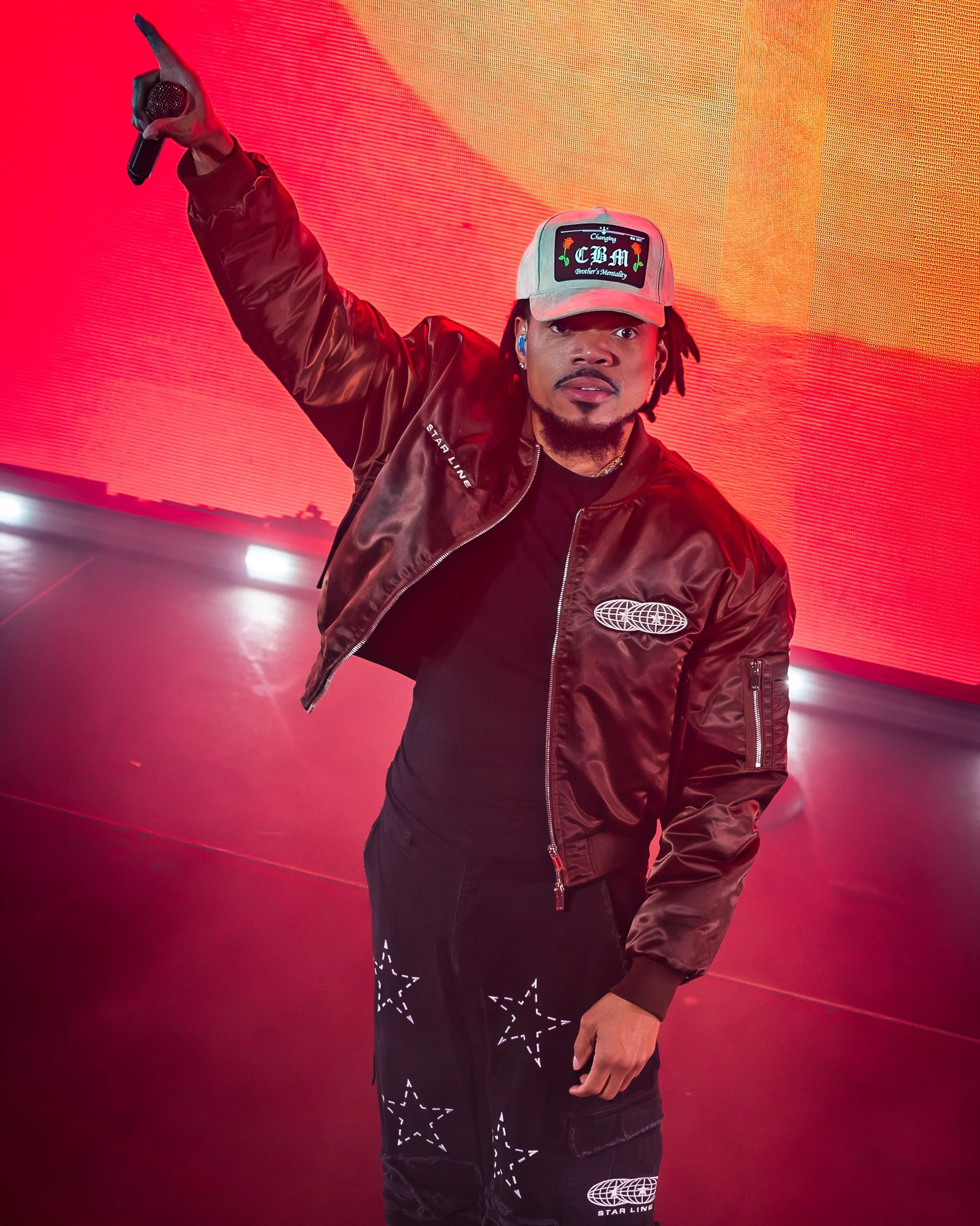 2 for the price of 1 this week &mdash; my @chancetherapper article just dropped on @parklifedc ⭐️ go check it out! | #coloringbook10yearanniversary
#chancetherapper #starline #waufflez