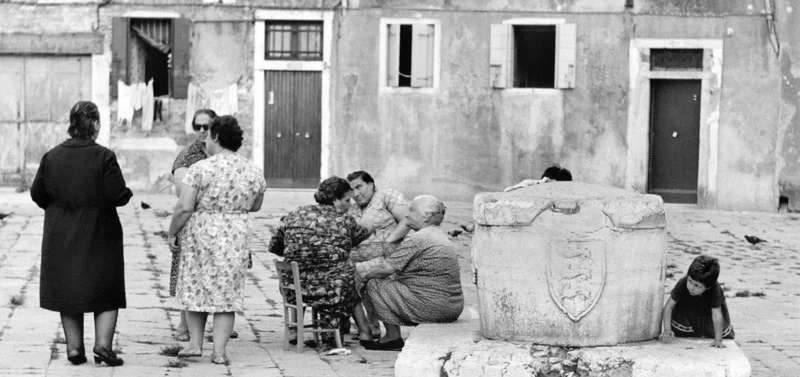 Gossip, Venice
