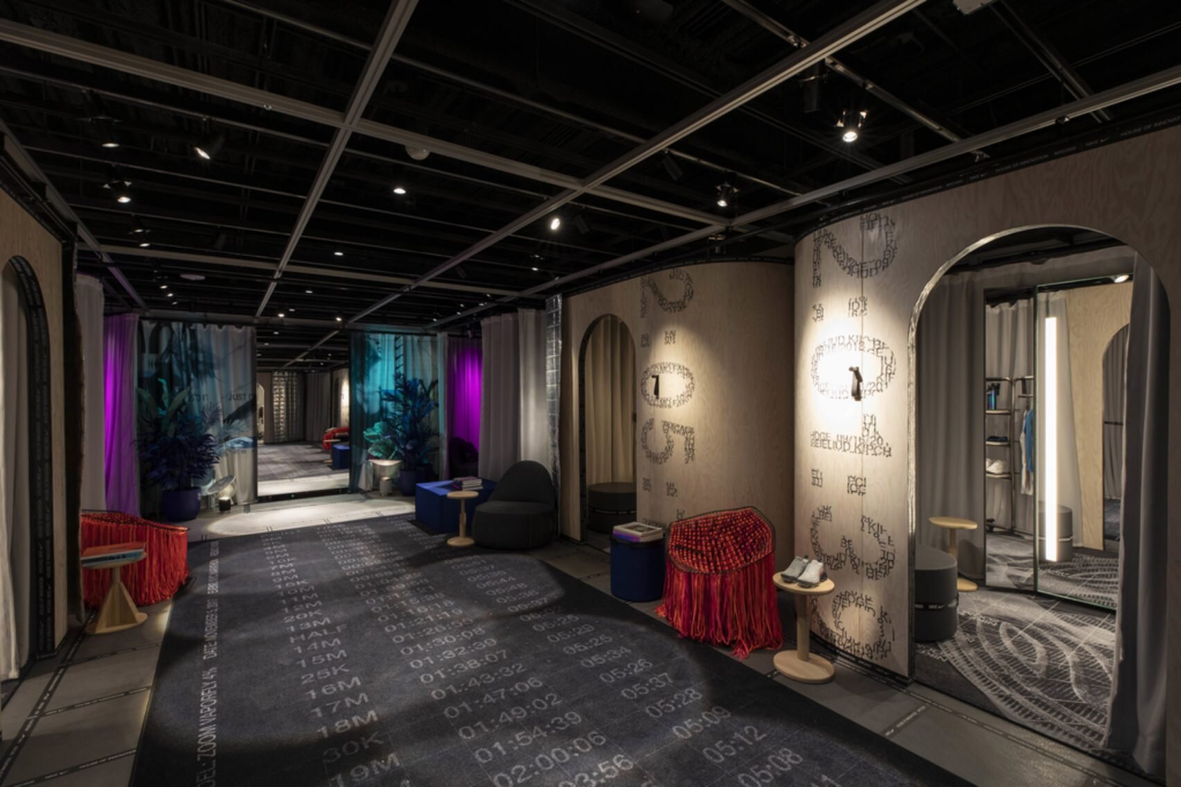 nike-house-of-innovation-000-new-york-flagship-store_dezeen_2364_col_7-1704x1136.jpg