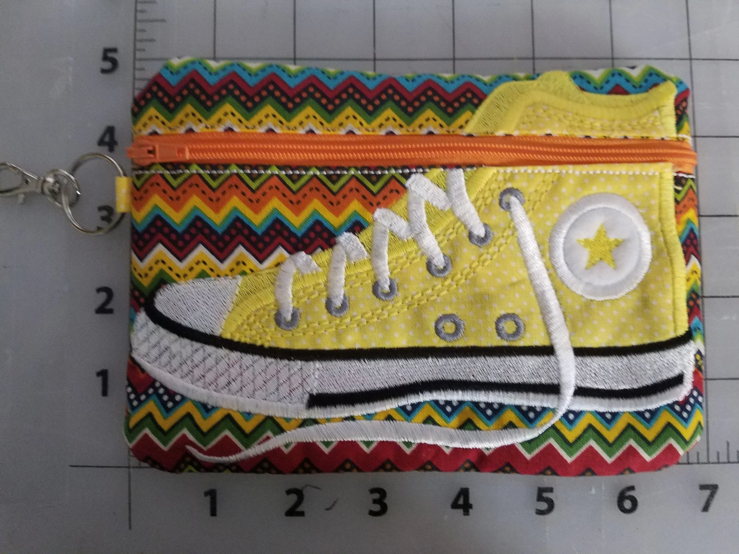 yellow converse.jpg