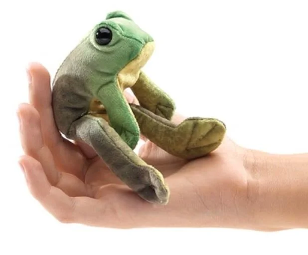 sitting frog.JPG