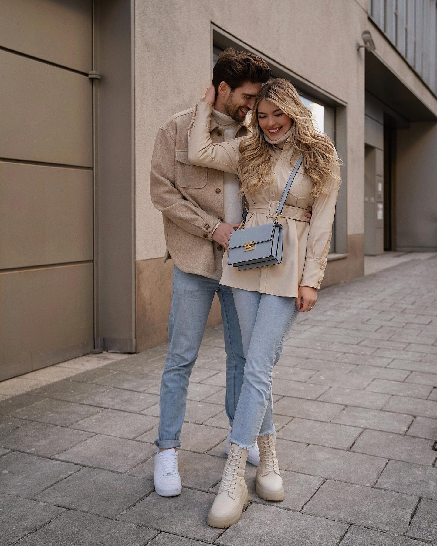 Rocking together! 💥&hearts;️
@paulinakurka

#couple #love #couplestyle #looksgood #beigeaesthetic