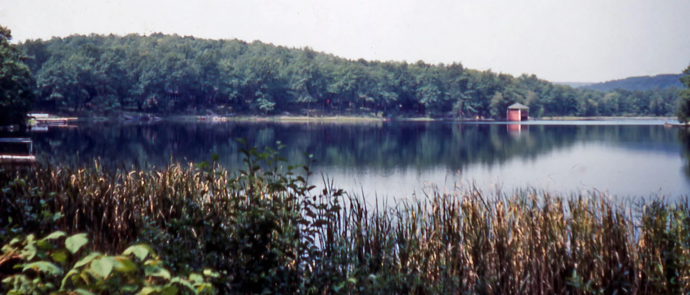 lake.panorama.jpg