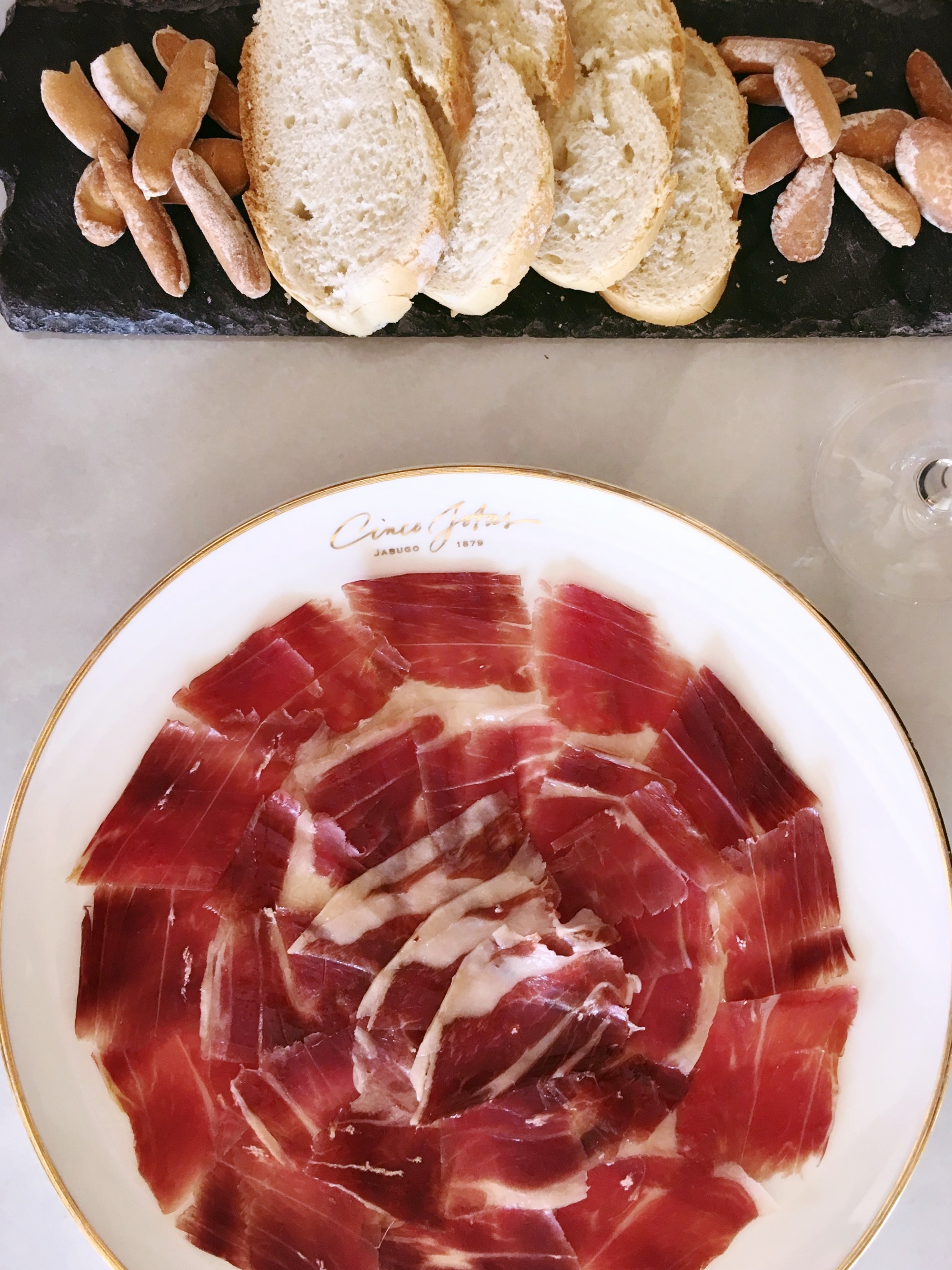 BLOOMBERG: Five Questions to Ask About Jamón Ibérico