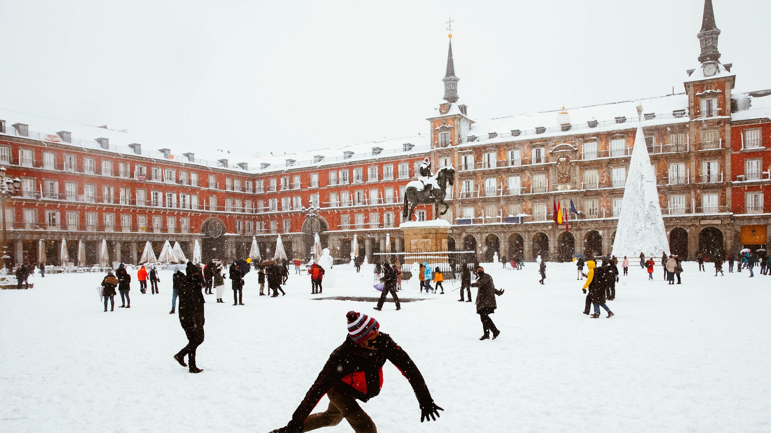 CONDÉ NAST TRAVELER: Snowstorm in Madrid