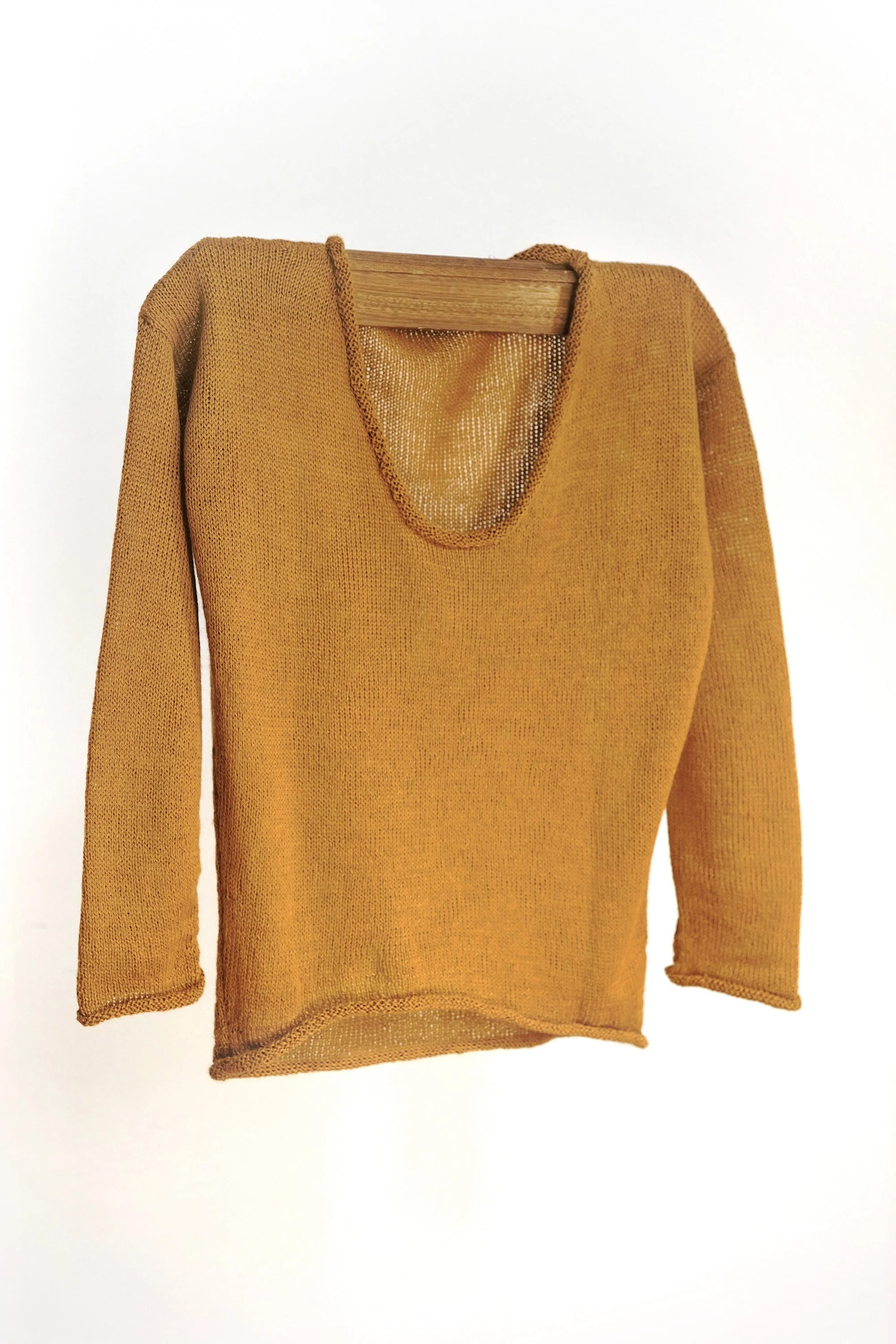 U-NECK SWEATER