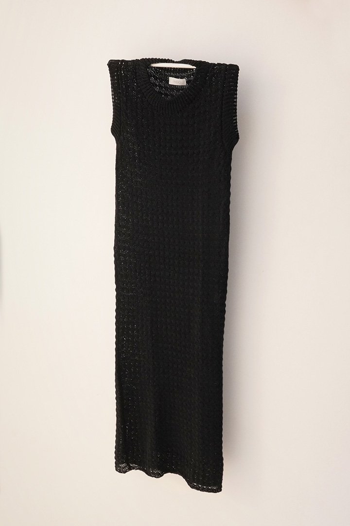 Q10.Textured-Dress-Black01.jpg (copia)