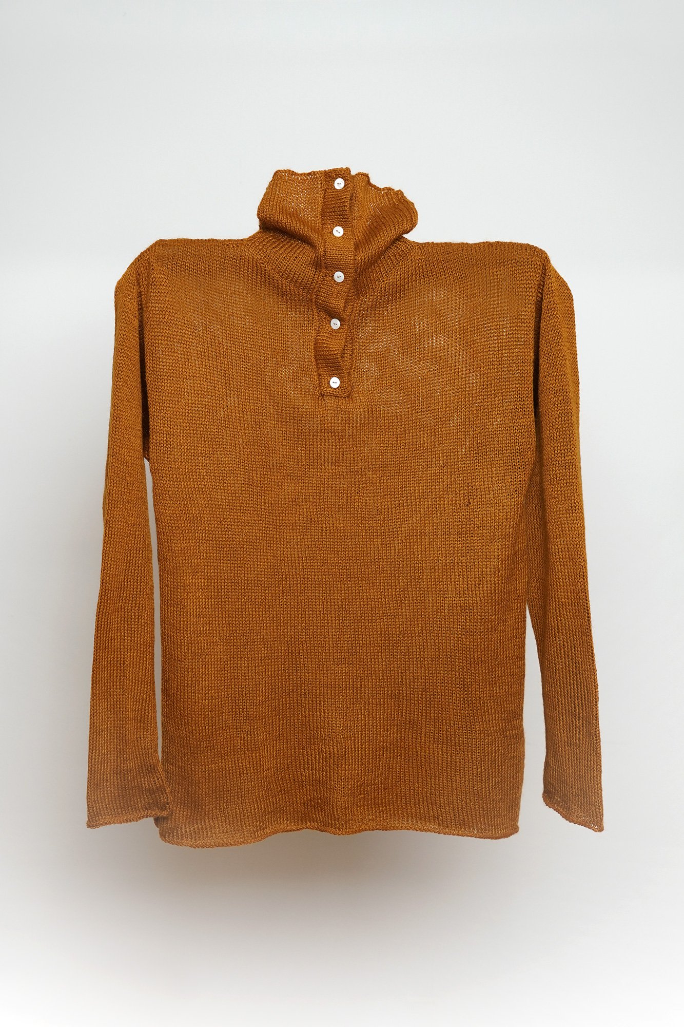 BUTTONS HIGHNECK SWEATER