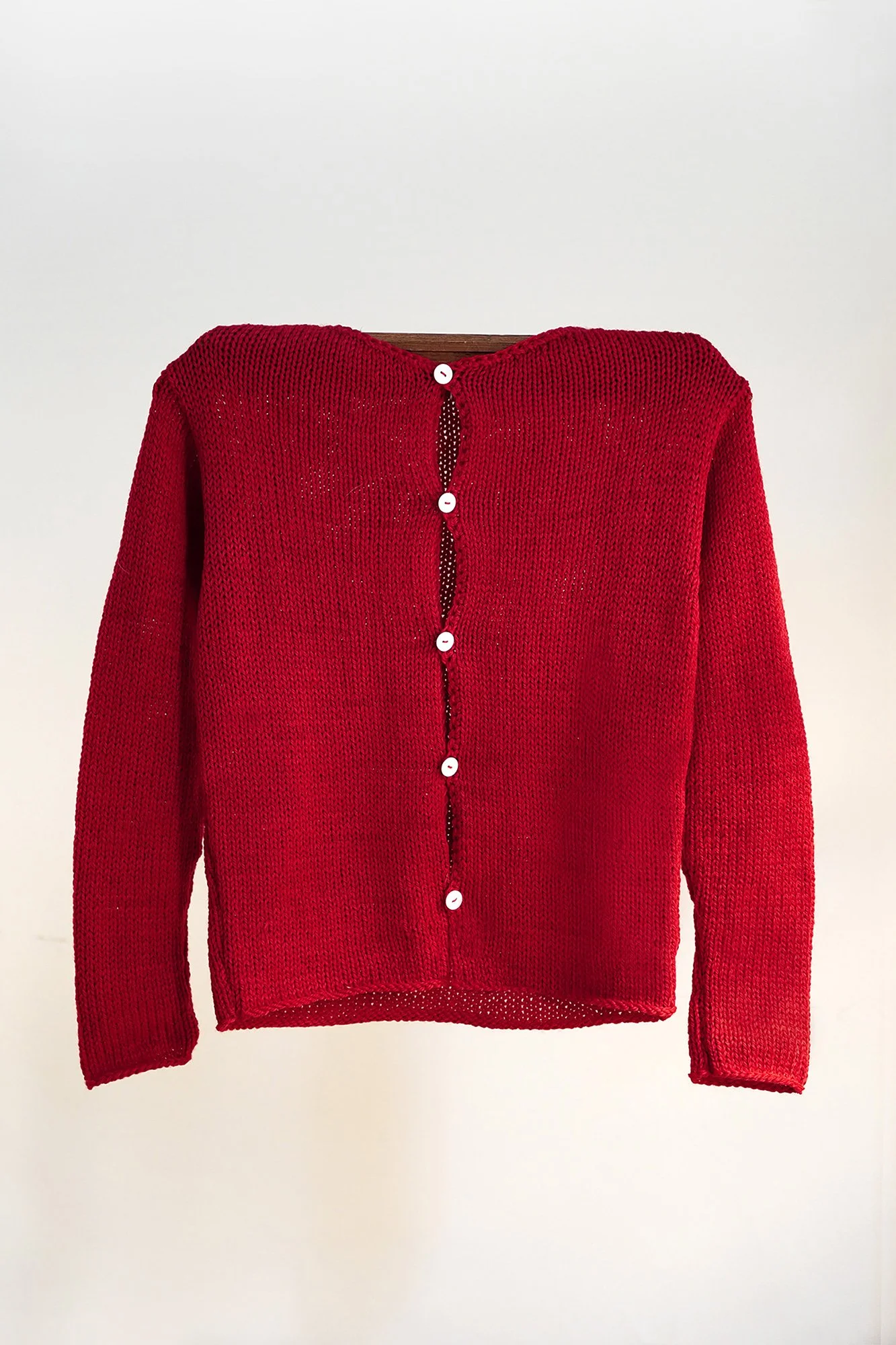 Q07-b.SIMPLE-CARDIGAN—AW26-Red.01.jpg