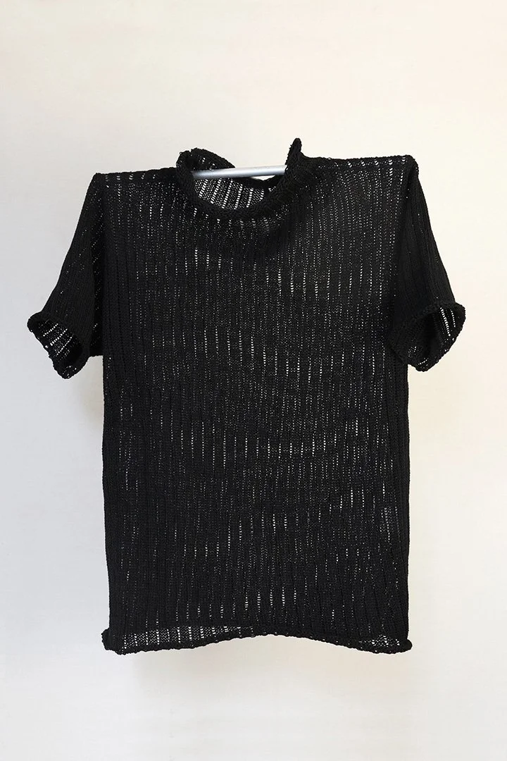 Q03.Turtleneck-T-shirt-Black01.jpg (copia)