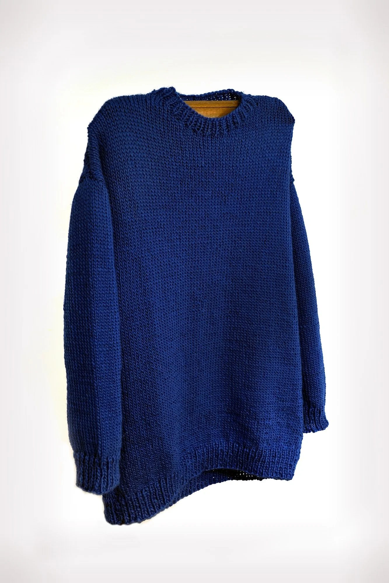 M04.BASIC-CREW-NECK-SW—AW26-Blue.01.jpg