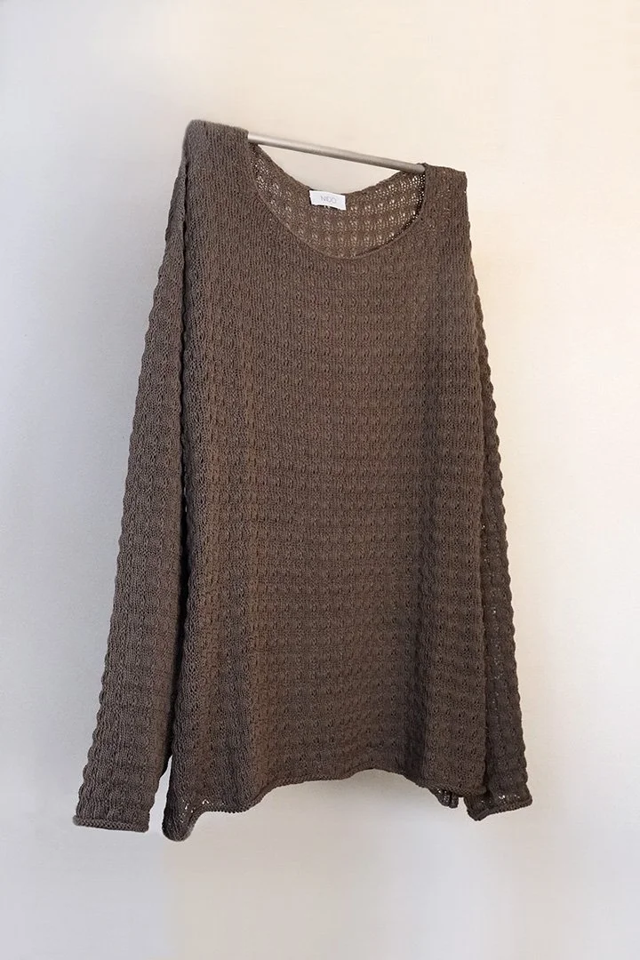 Q08.Textured-Long-Sleeve-T-shirt-Choco01.jpg (copia)