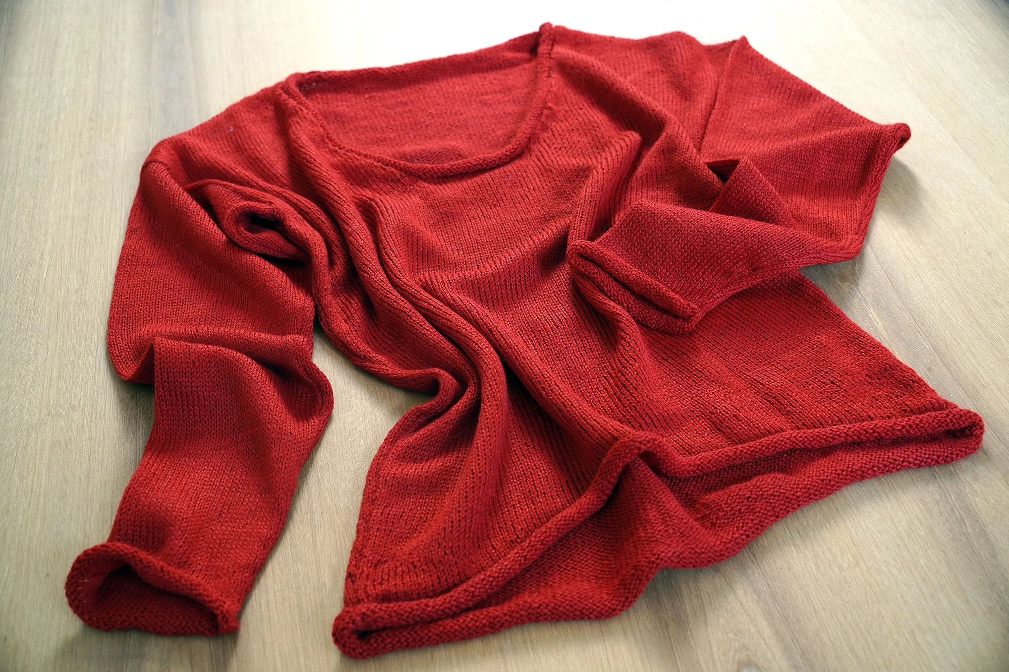 Q05.U-NECK-SWEATER—AW26-Red.03.jpg