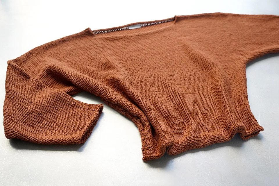 Q09.Crop-Sweater-Brick03.jpg