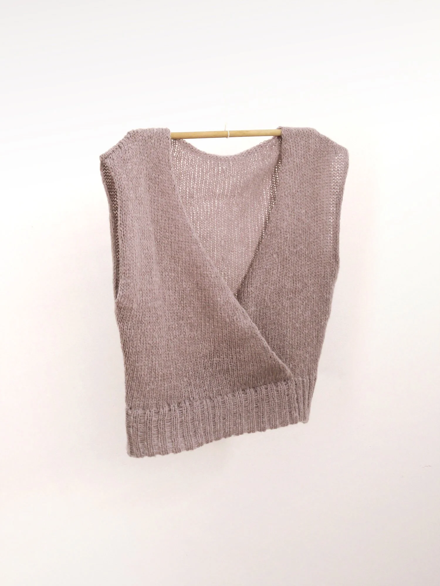 Q01—Cross-Vest-Púrp01.jpg