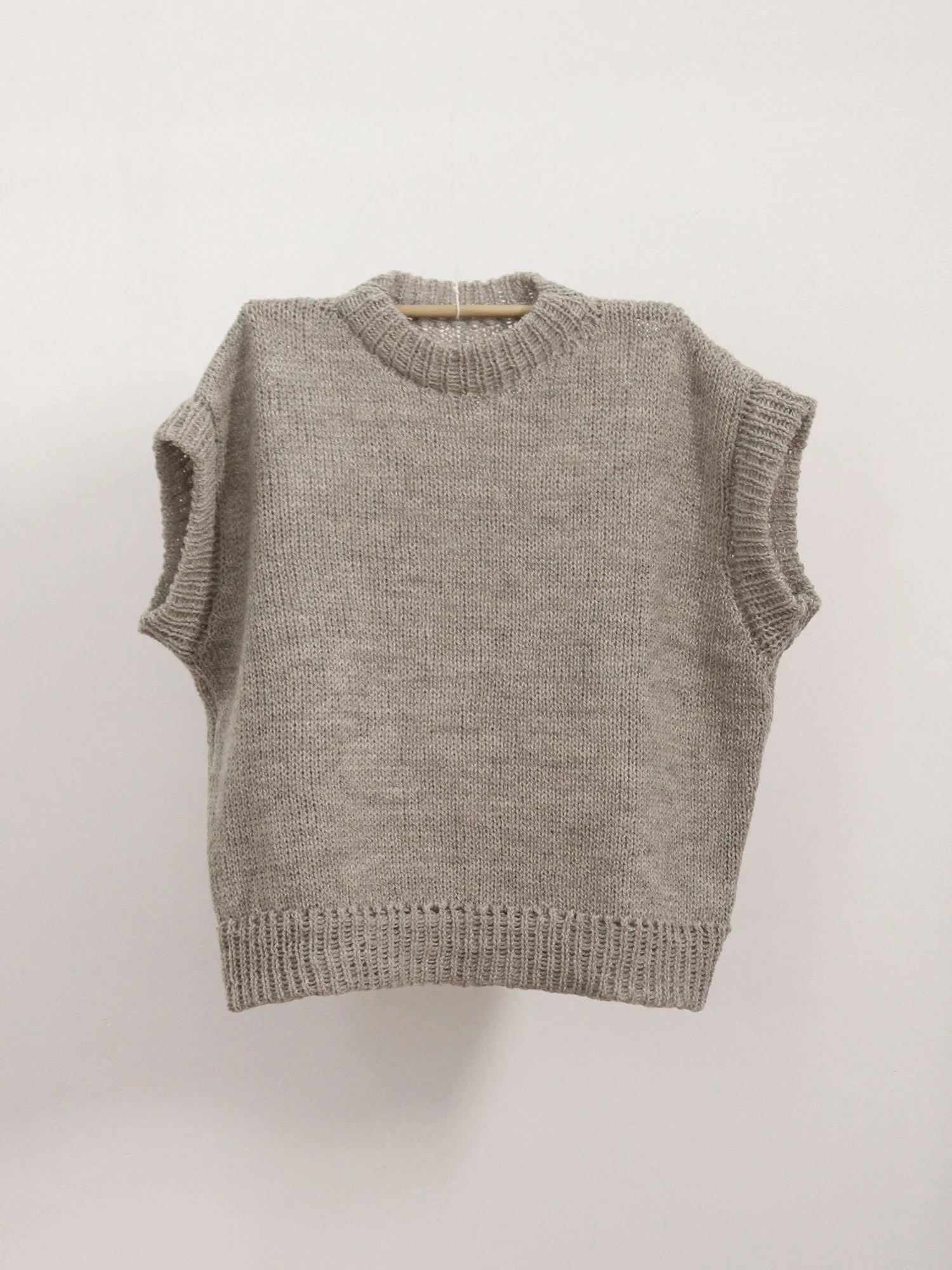 Q02—Lanita-Vest-Grey01.jpg