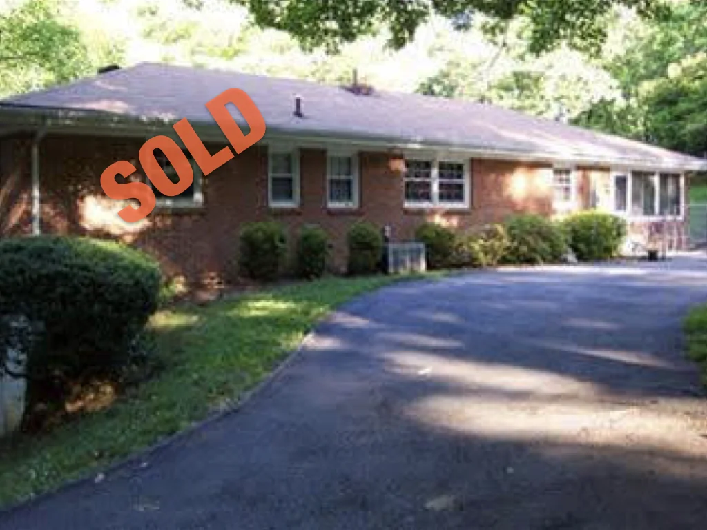 2025 Woodcrest Drive, Lynchburg, VA 24503