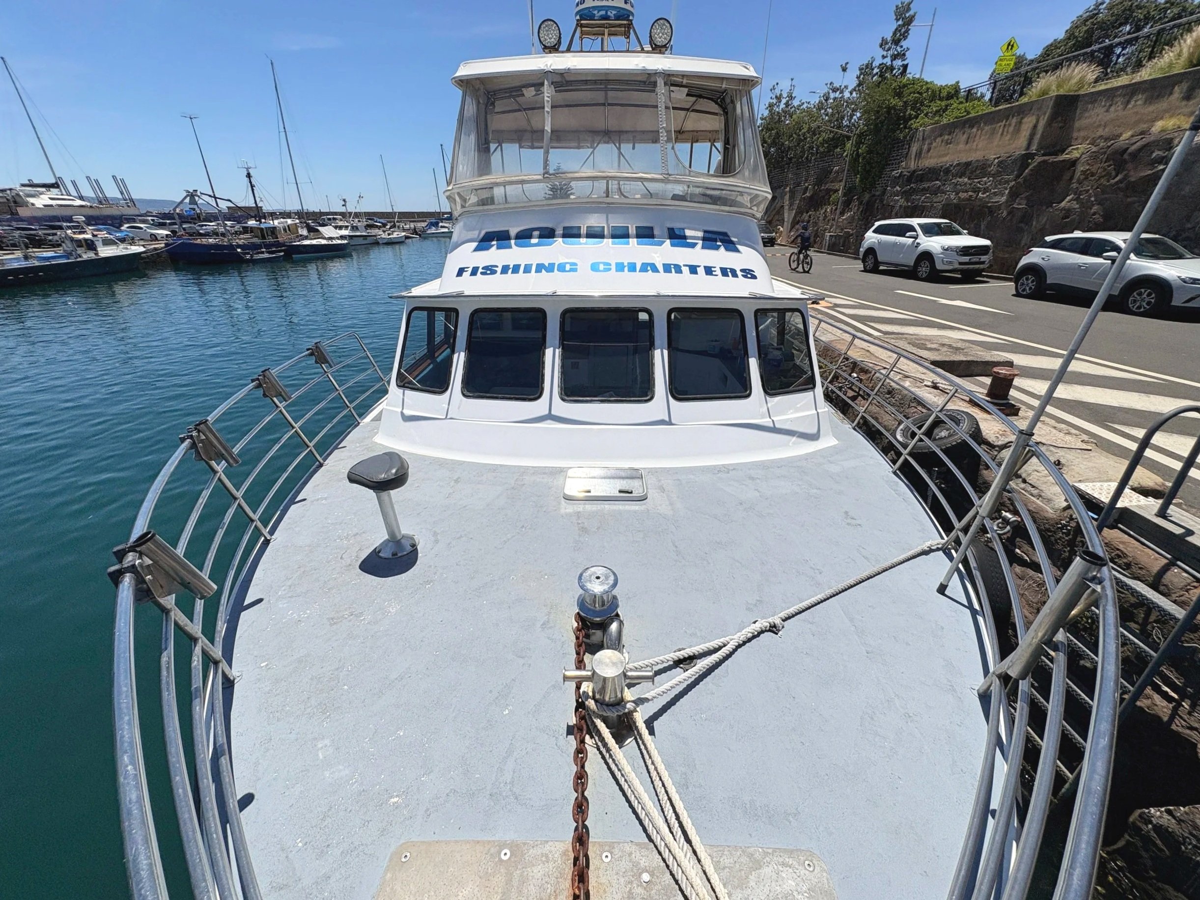  A walk-around deck with easy access to the bow for uninterrupted views 
