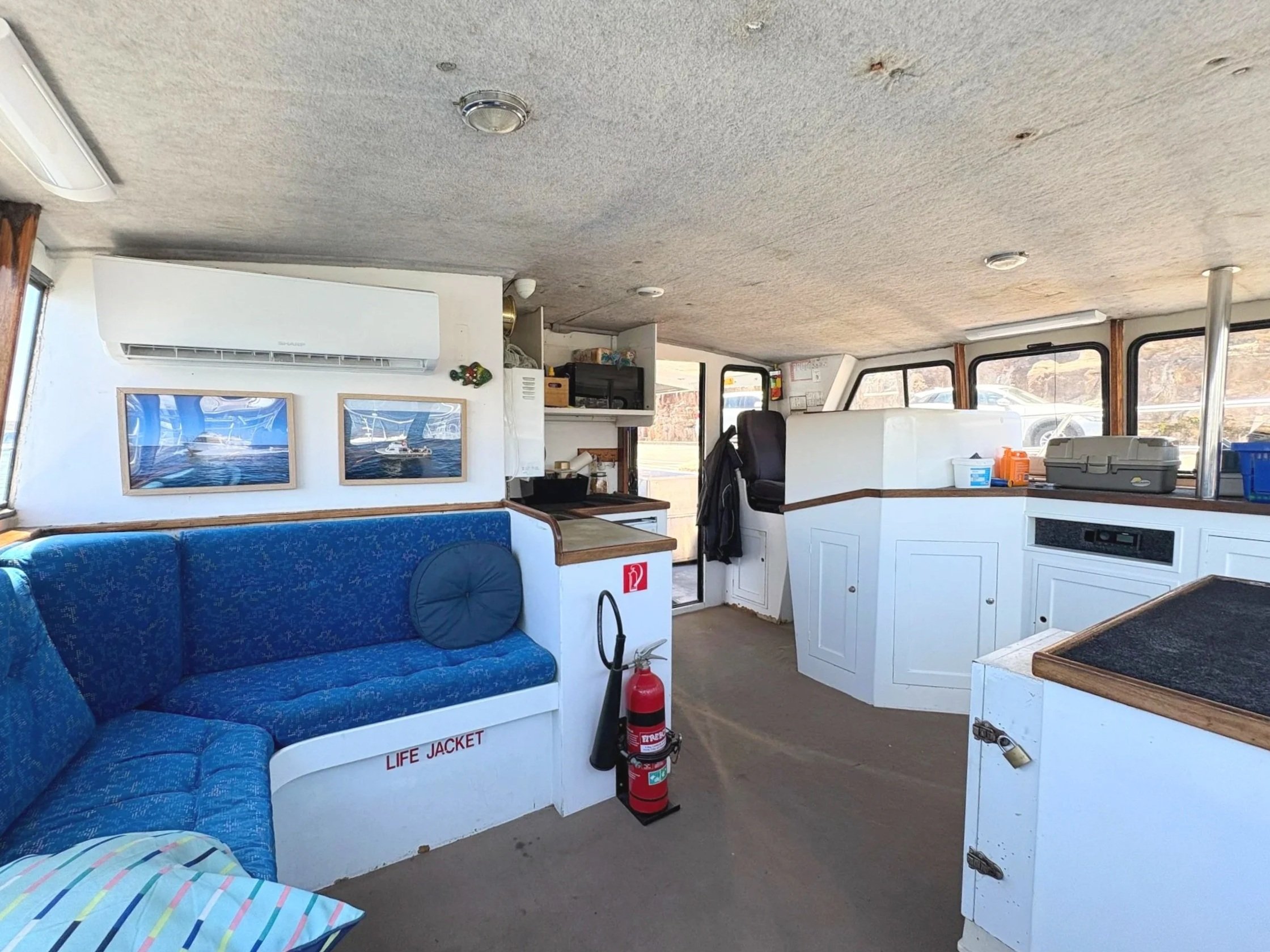  Keep cool in an air-conditioned cabin, with onboard toilet 