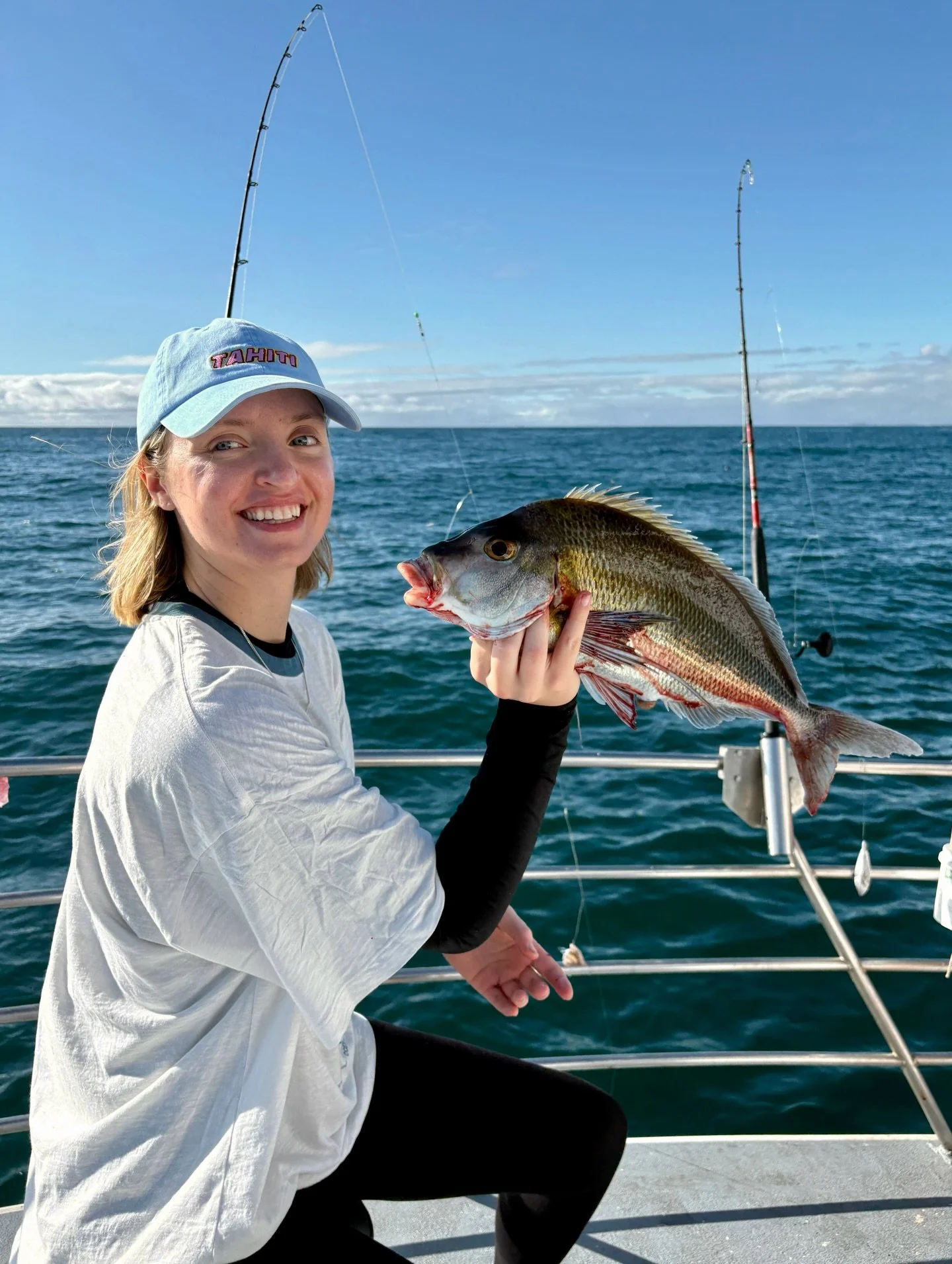 Who needs a pic with Santa when you can pose with your holiday haul? 🐟🎁