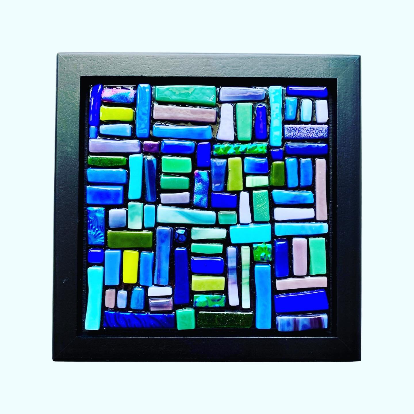 Bitty Mosaic Boxes $48.00 https://etsy.me/1xFnH2o #jewelrybox #stashbox #shopsmall #supportwomenartists #chiglasscollective #mothersdaygift #unique #bullseyglass