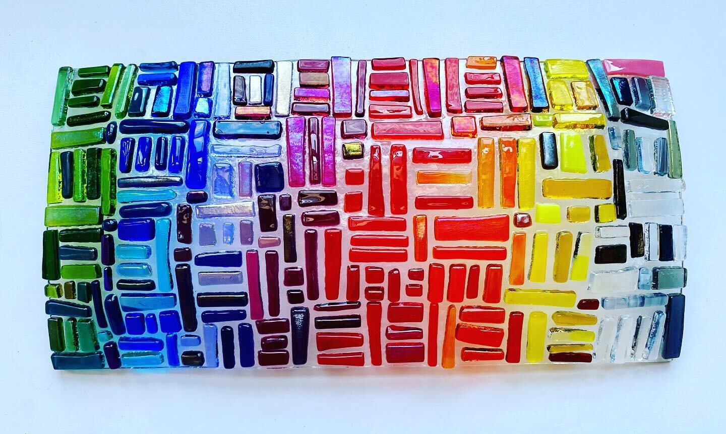Rainbow Bitty Inside Out Tray $48 https://www.etsy.com/listing/1266352710/ #chiglasscollective #bullseyeglass #supportsmallbusiness #femaleartist #glassart #mosaic #rollingtray #mailtray #glassesholder #decorativeglass  #chicagoglassart