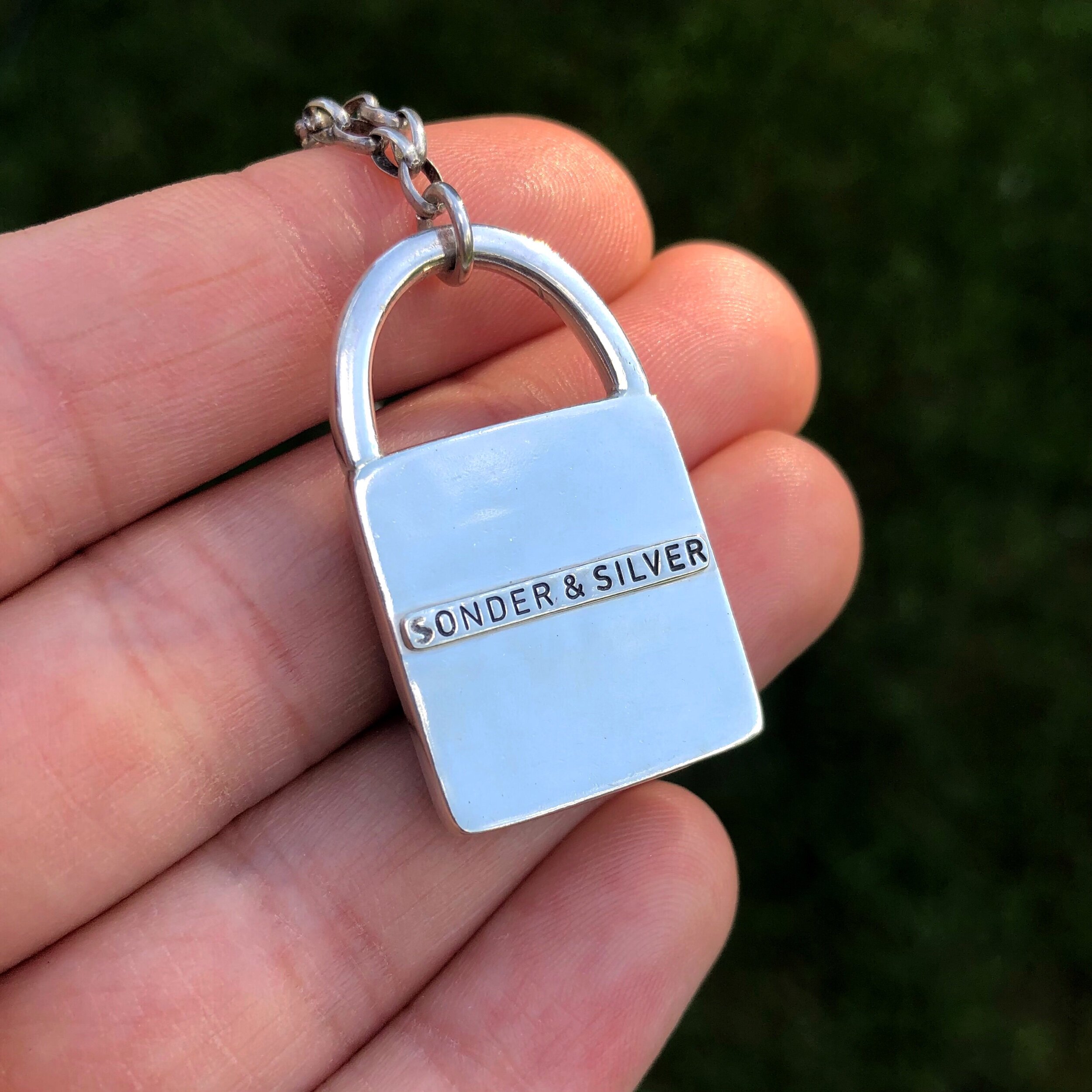 2DD9254A-FEC0-4081-9DA4-CC4BD43B63C2