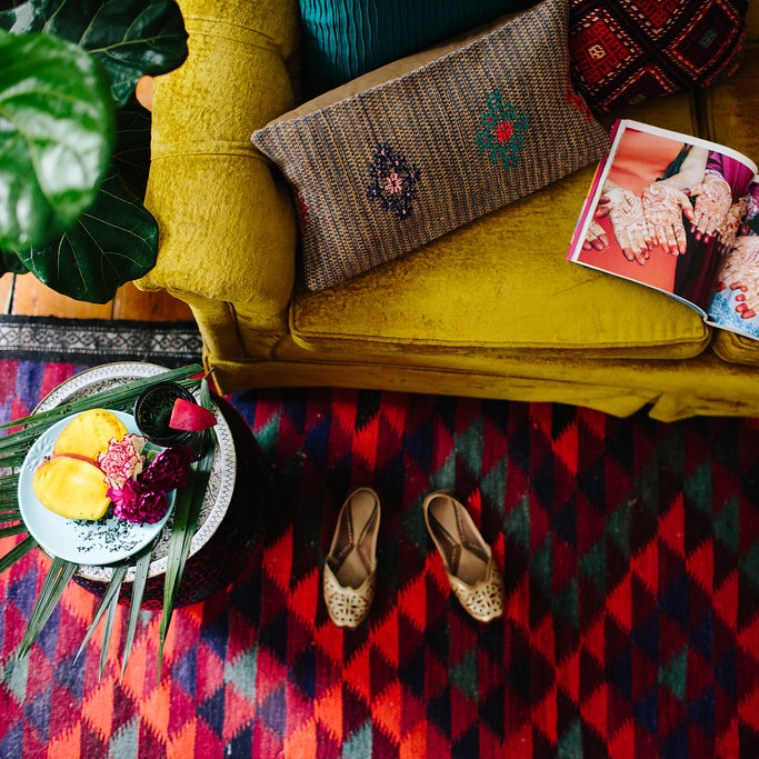 How We Home: Kilim Rugs with Online Sources 