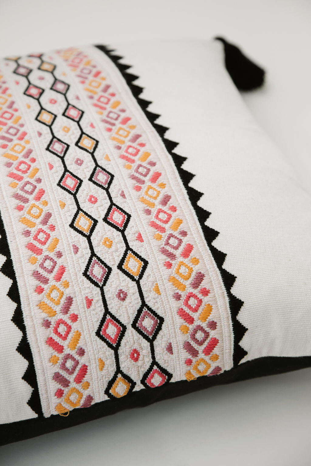 travel-patterns-pillows-150.jpg