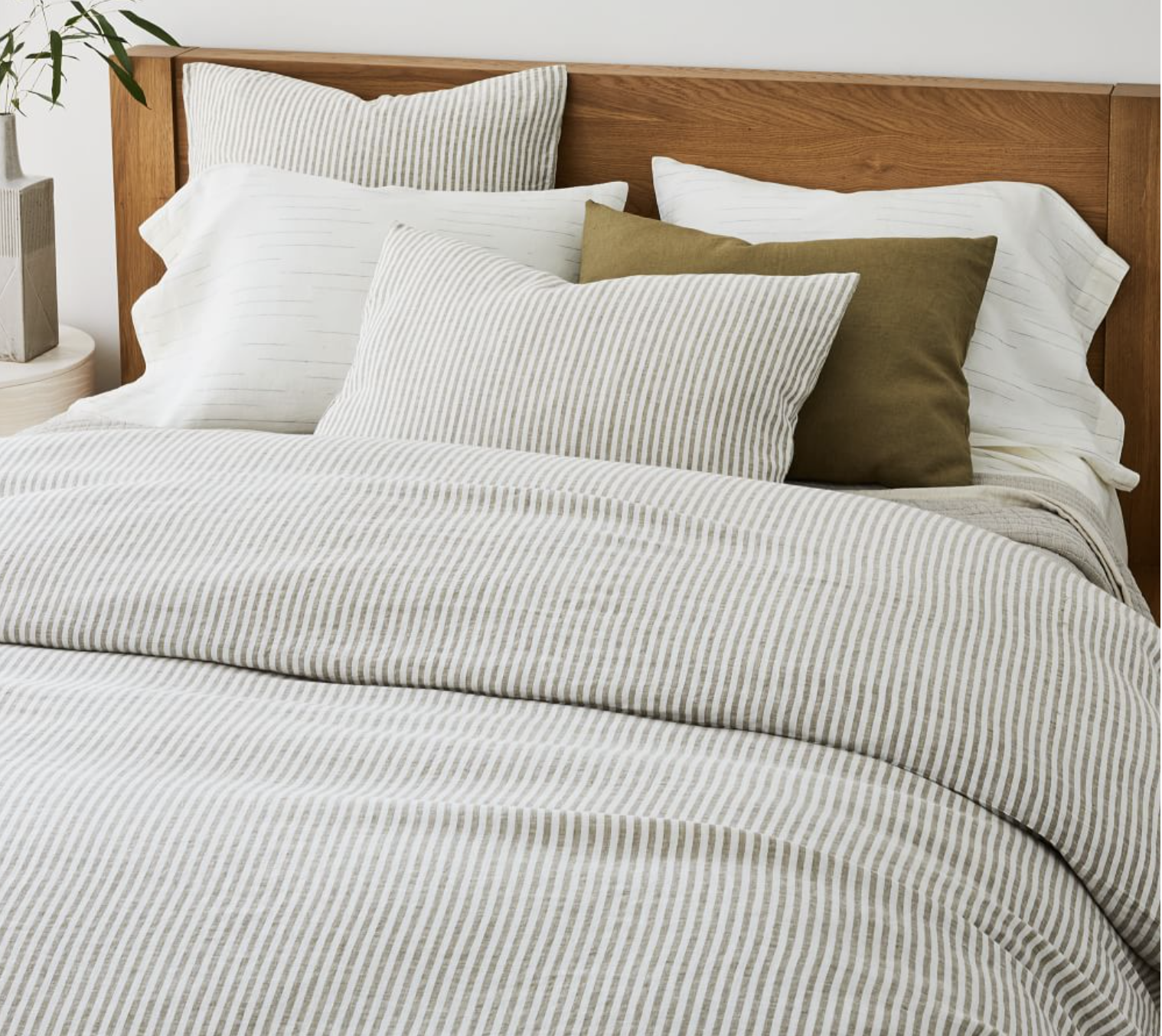 Neutral Bedding
