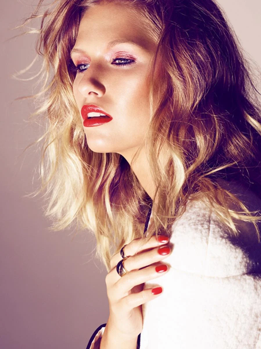 small CHANEL Sayidaty41061r.jpg