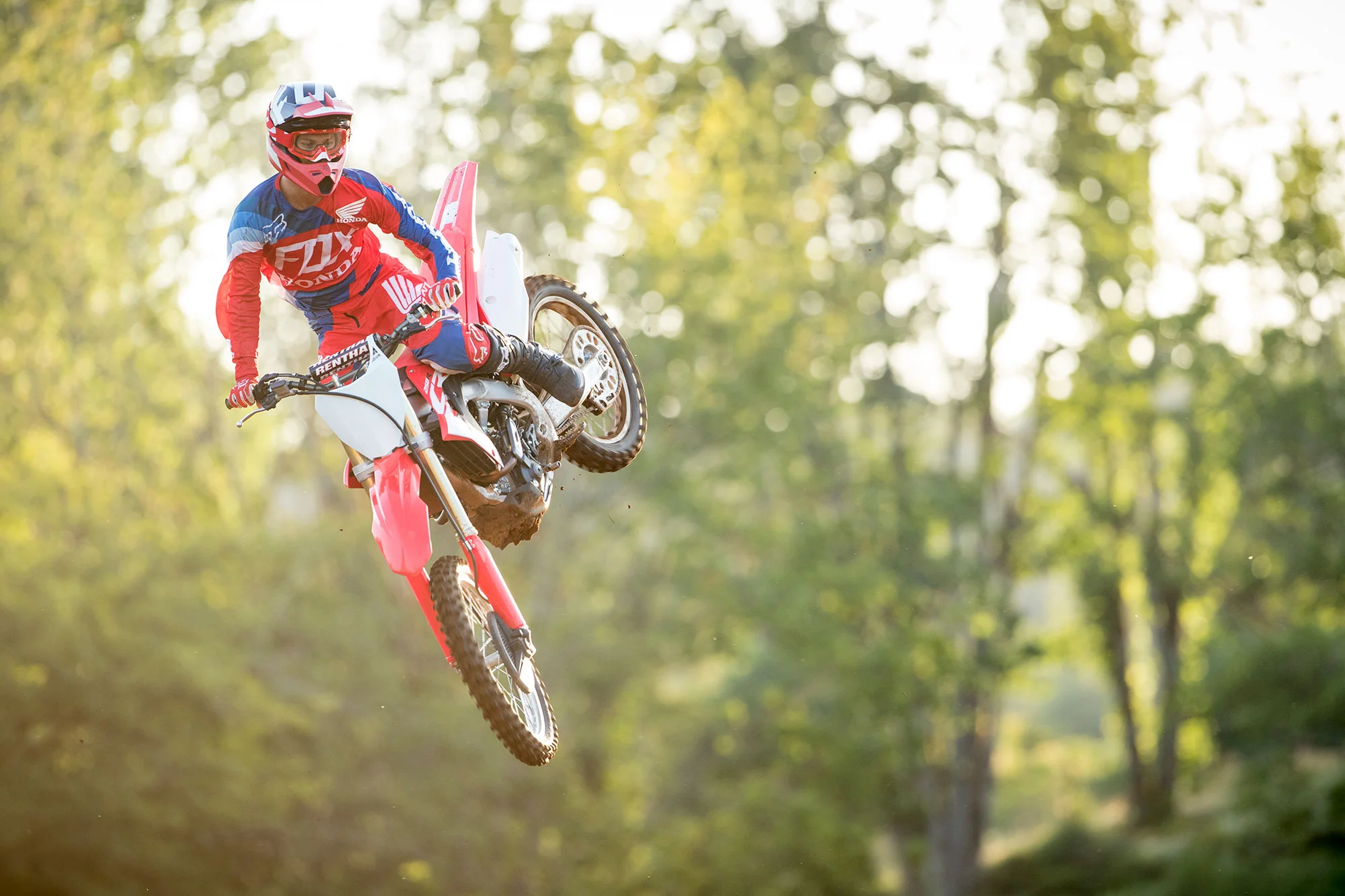 18_CRF250R_ACTION_02.jpg