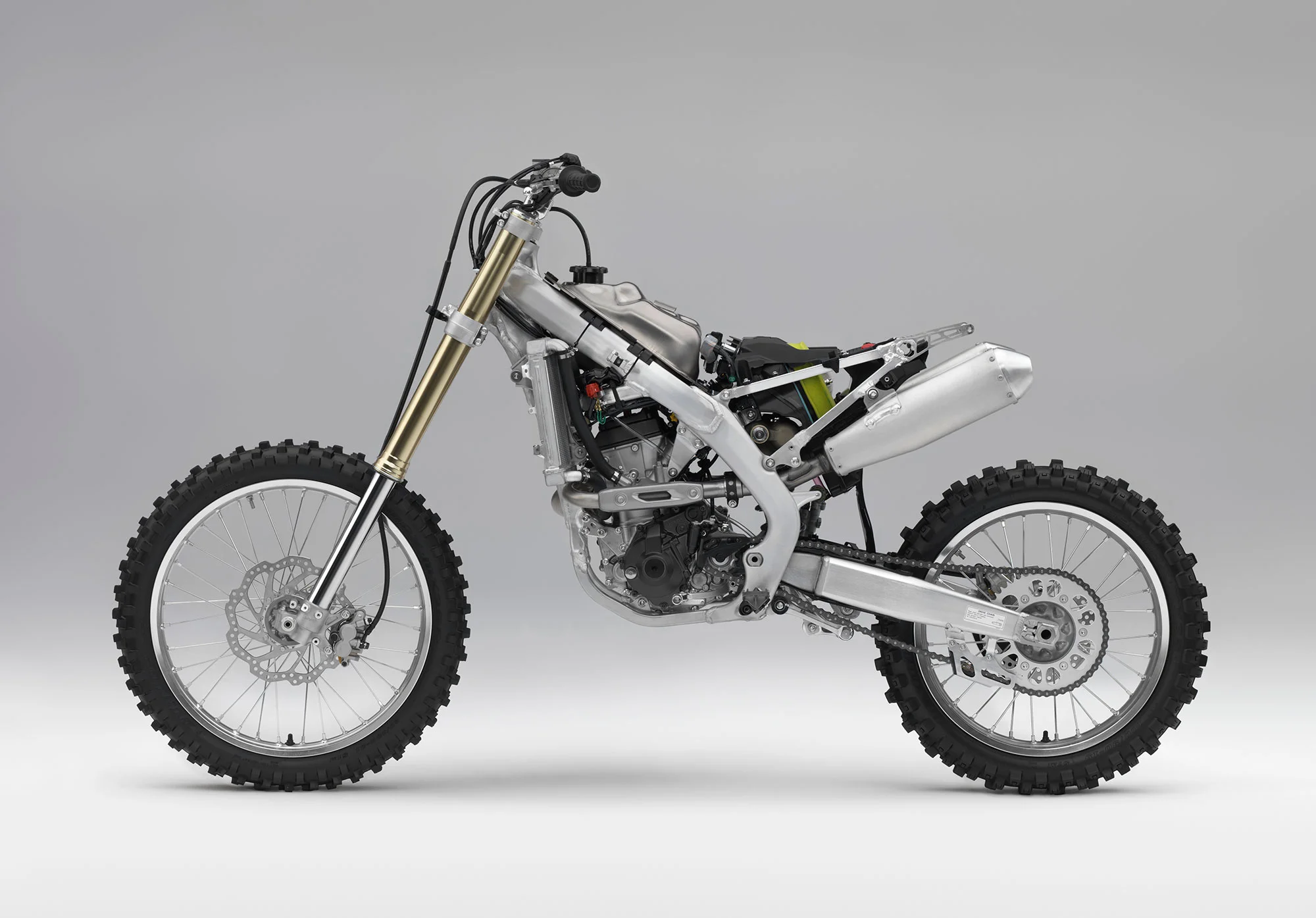 18_CRF250R_LHP_BODYOFF.jpg