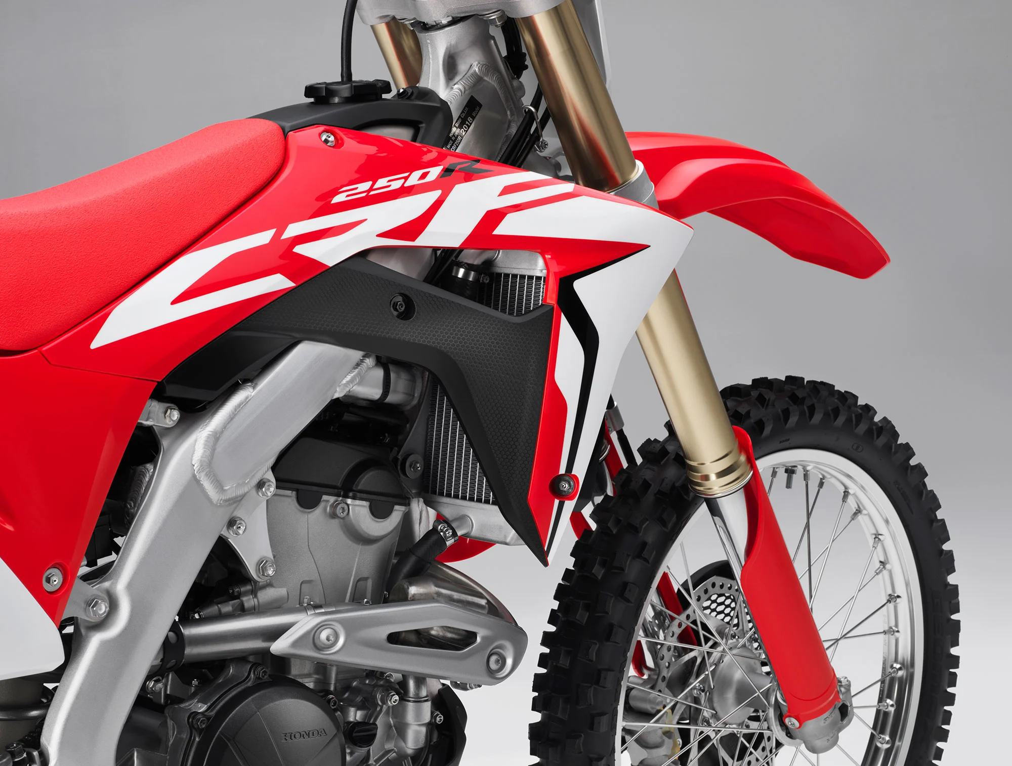 18_CRF250R_SHROUD_RT.jpg