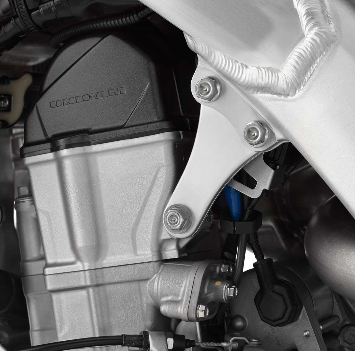 19-Honda-CRF450R_cylinder-head.jpg