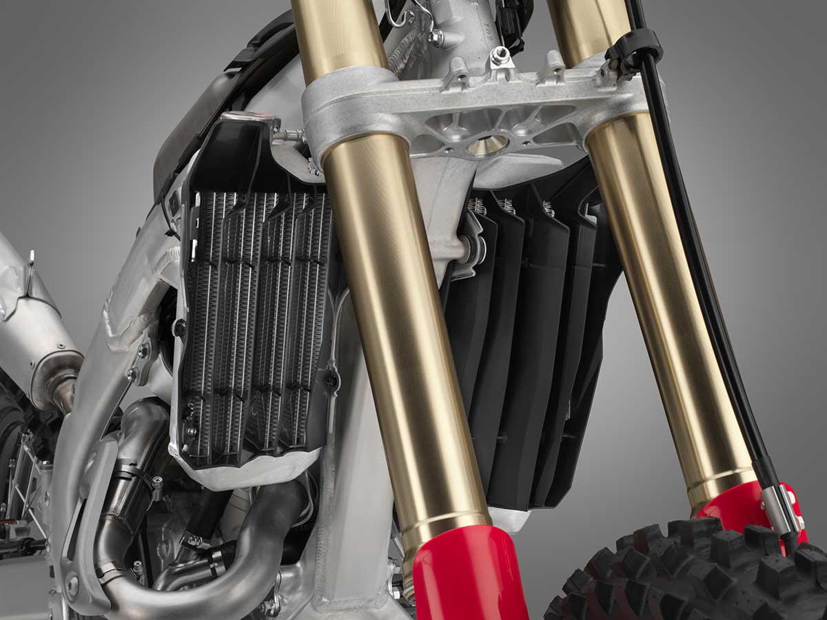 19-Honda-CRF450R_radiators.jpg