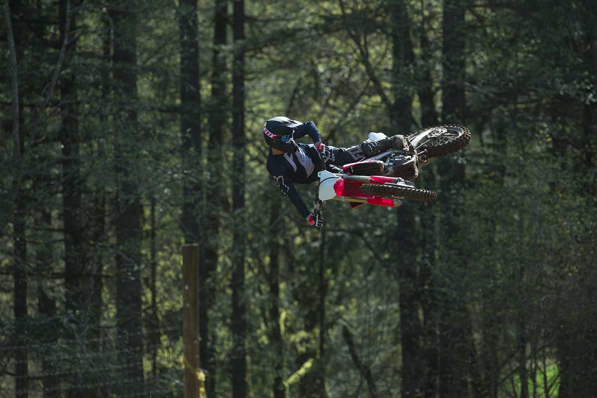 19-Honda-CRF450R_Action_2.jpg
