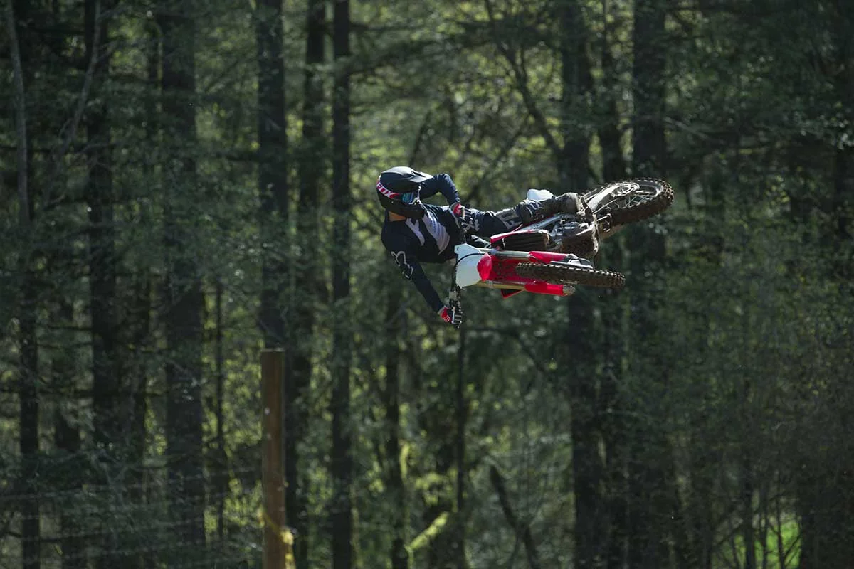 19-Honda-CRF450R_Action_2.jpg