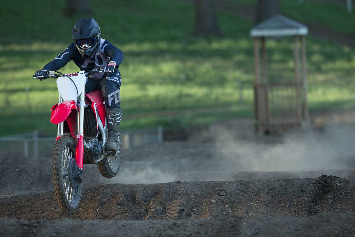 19-Honda-CRF450R_Action_3.jpg