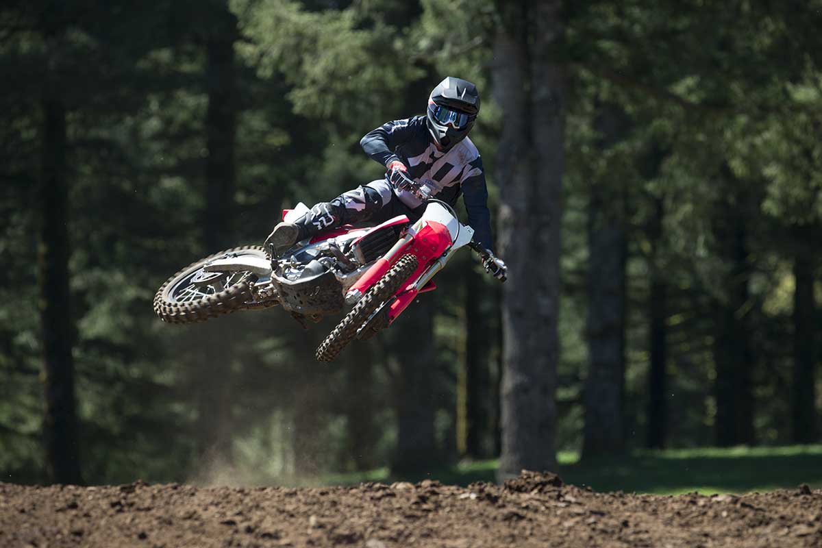 19-Honda-CRF450R_Action_7.jpg