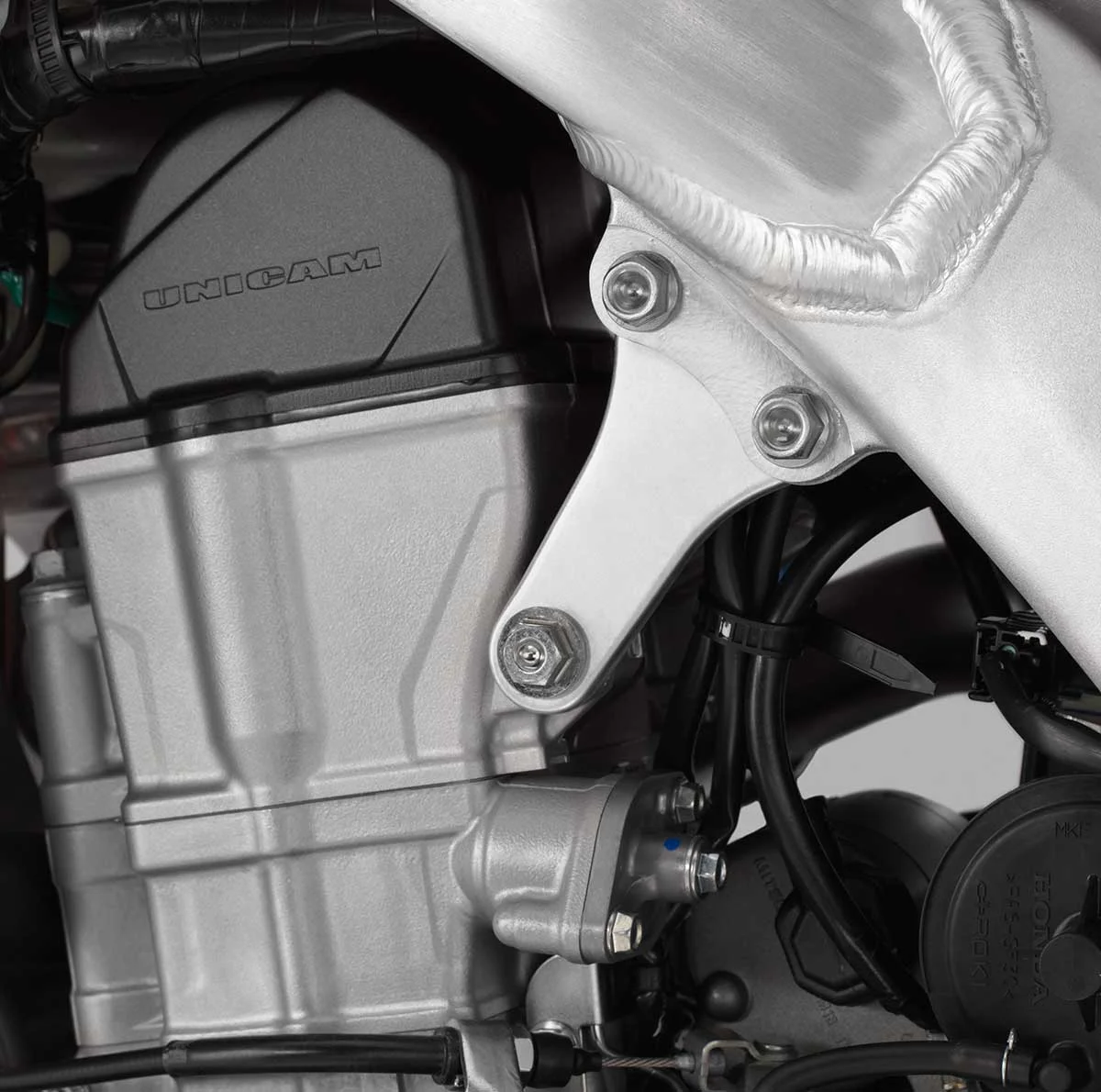 19-Honda-CRF450X_engine-hanger.jpg