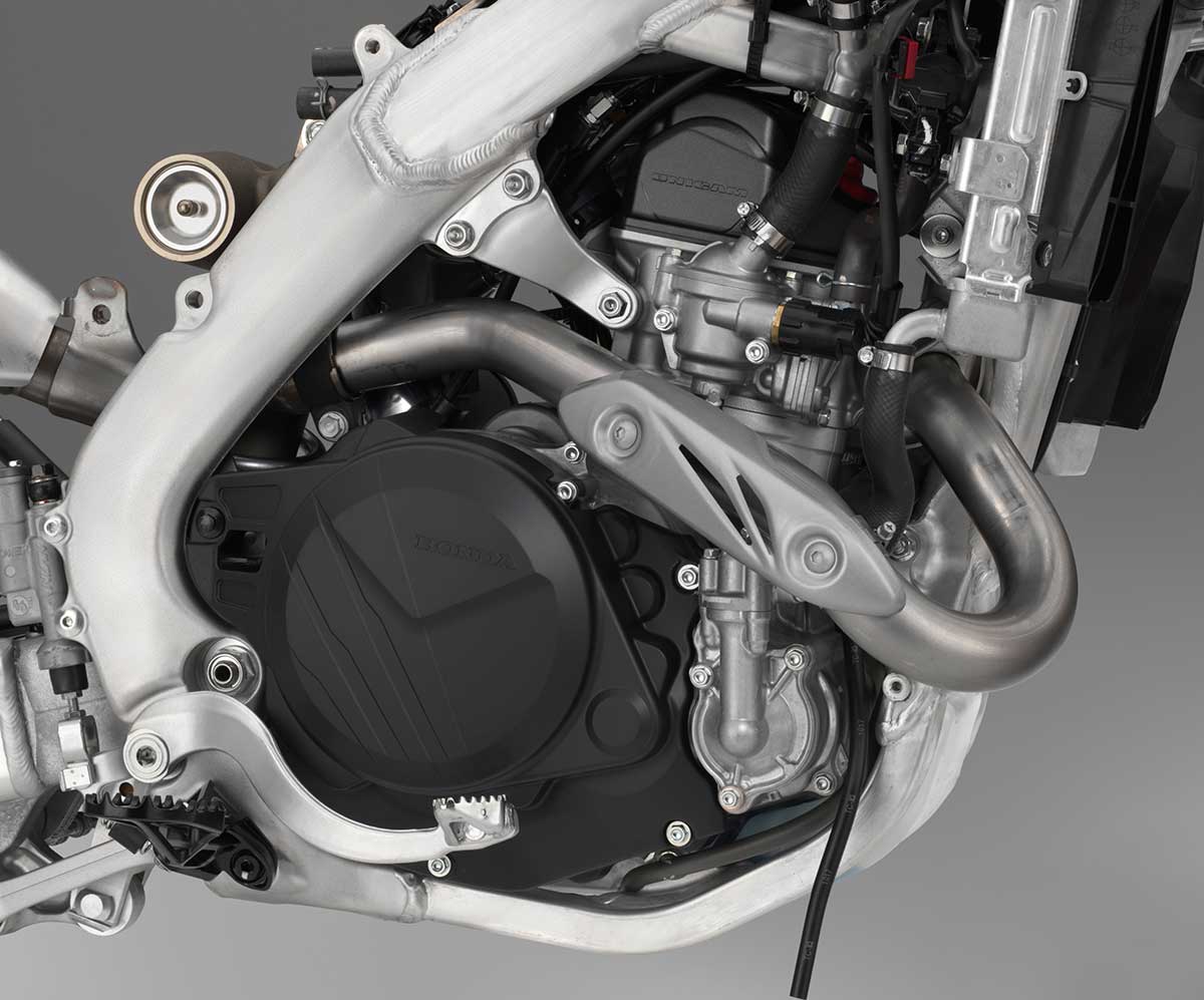 19-Honda-CRF450X_engine-right.jpg