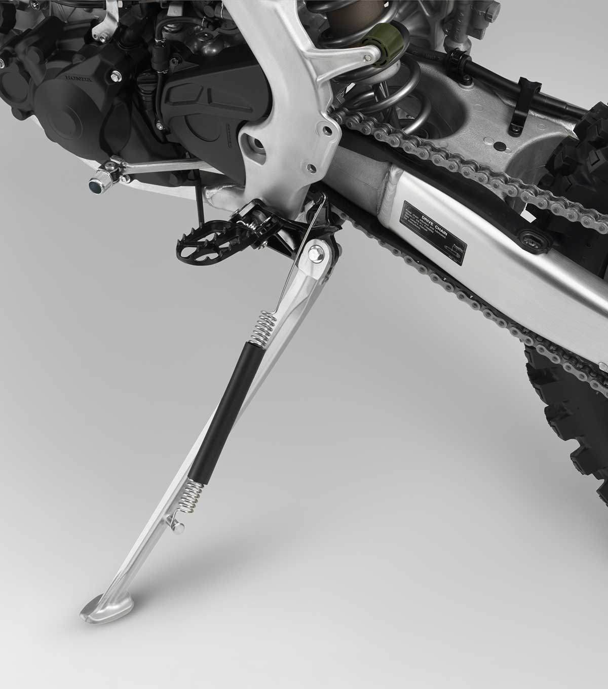 19-Honda-CRF450X_kickstand-down.jpg