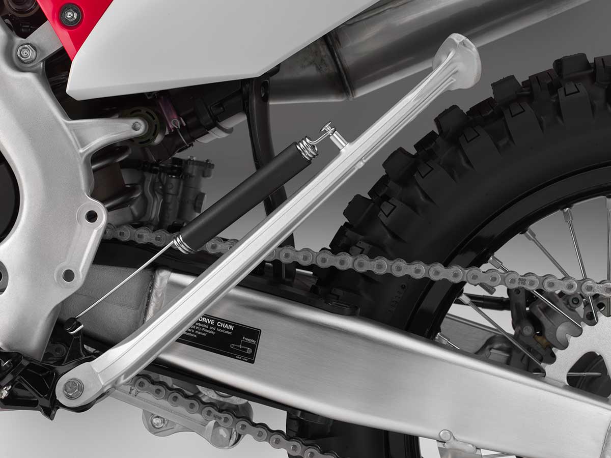 19-Honda-CRF450X_kickstand-up.jpg