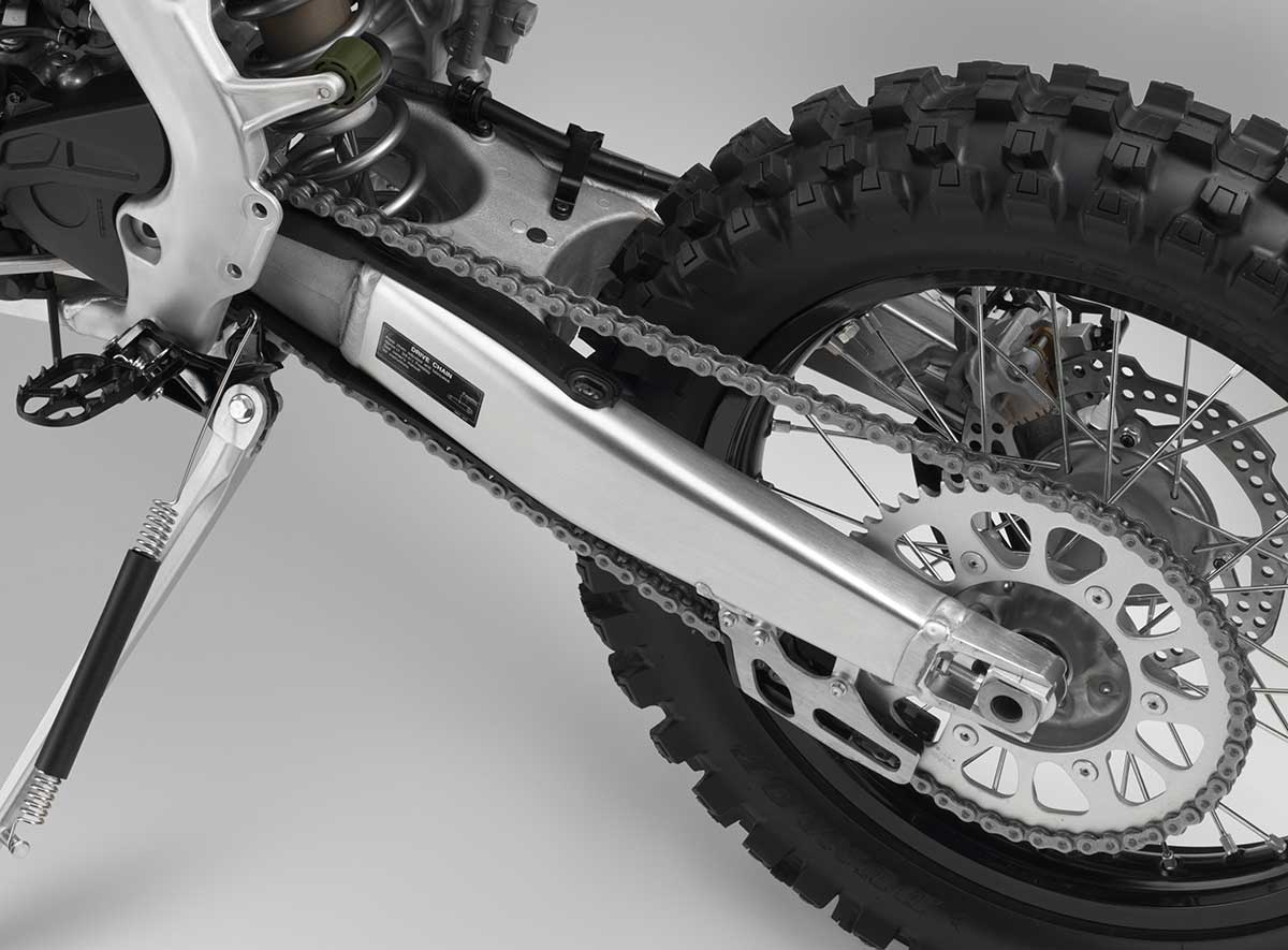 19-Honda-CRF450X_swingarm.jpg