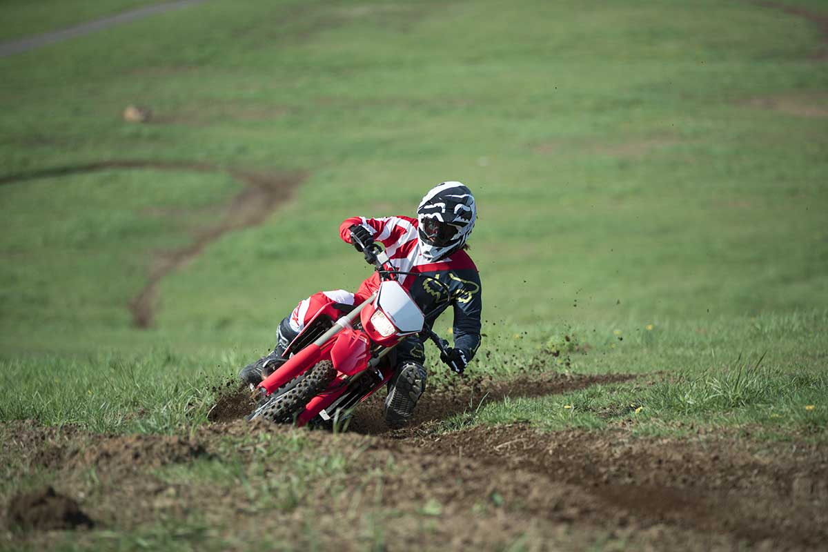 19-Honda-CRF450X_Action_1.jpg