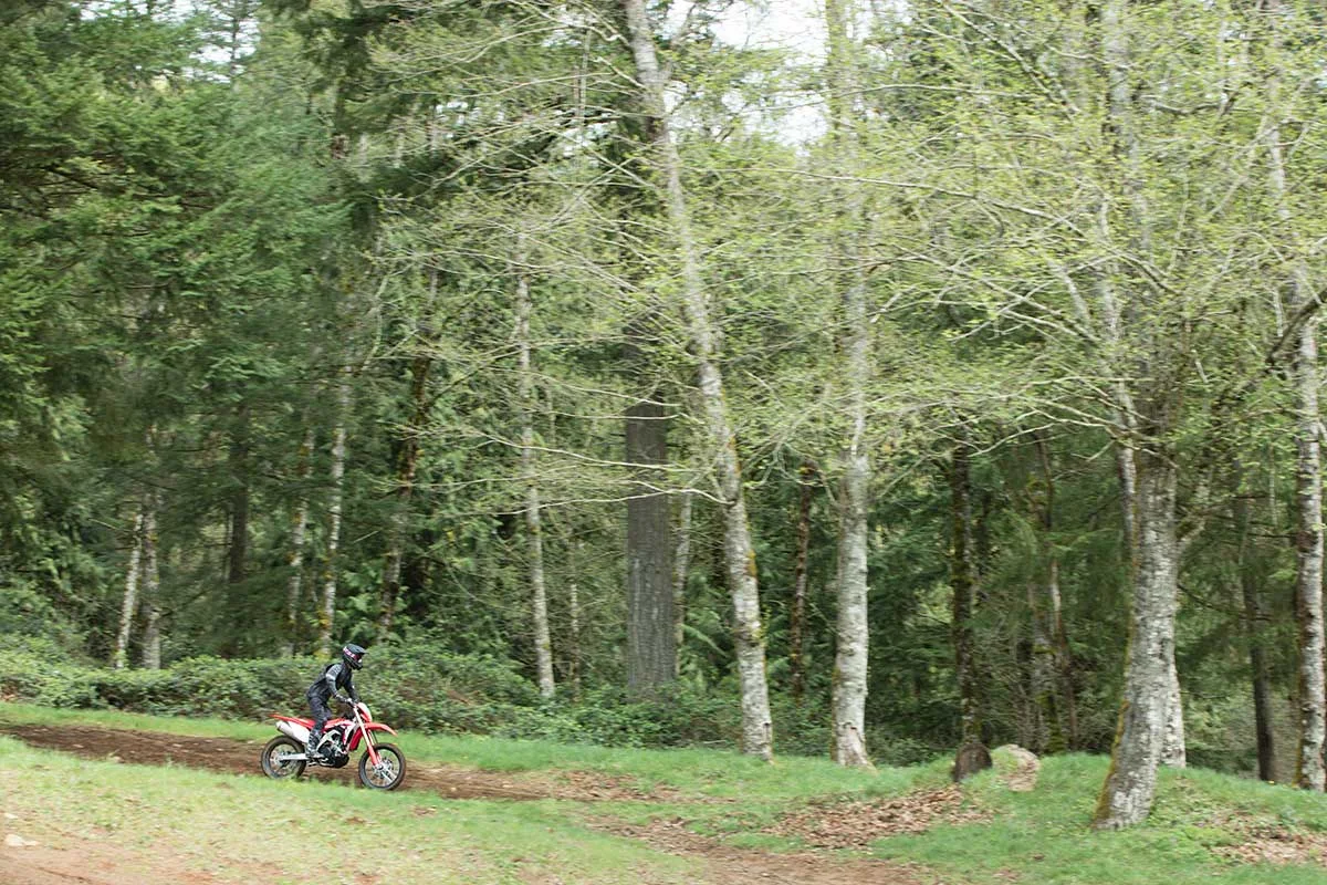 19-Honda-CRF450X_Action_11.jpg