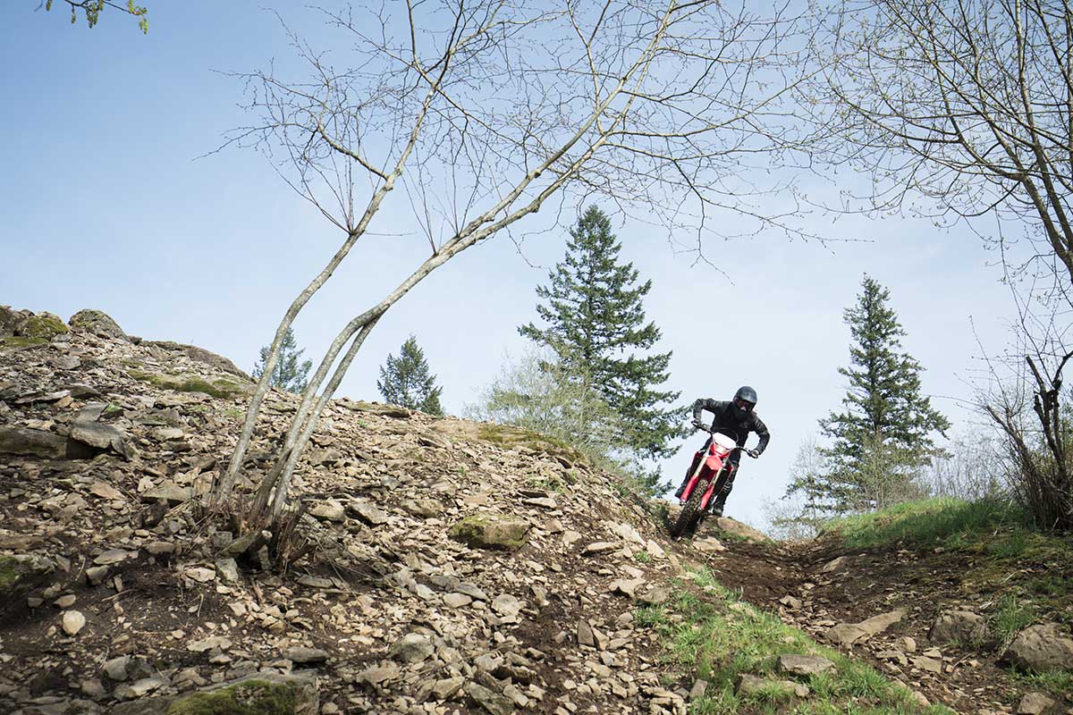 19-Honda-CRF450X_Action_13.jpg