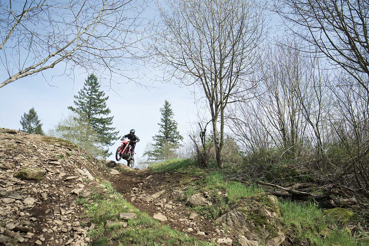 19-Honda-CRF450X_Action_14.jpg